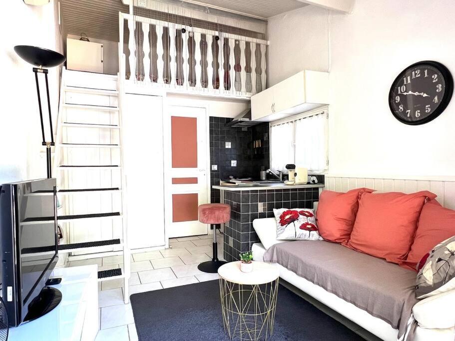 Le Jardin De Mae Apartment Bouc-Bel-Air Exterior photo