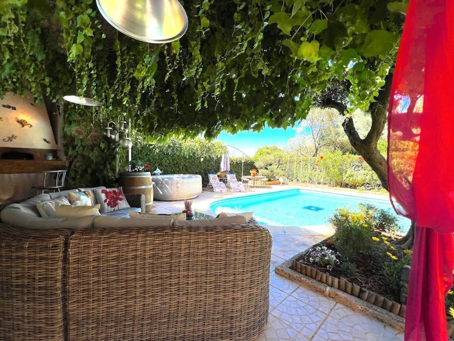 Le Jardin De Mae Apartment Bouc-Bel-Air Exterior photo